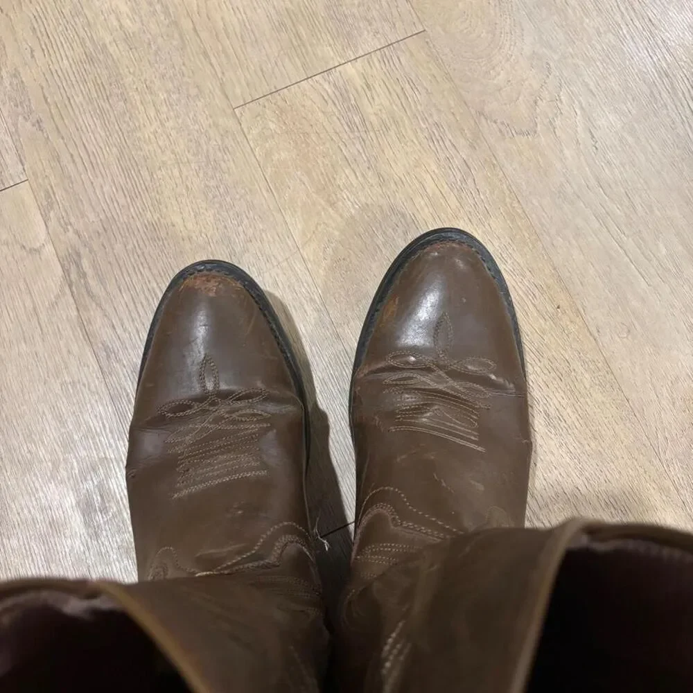Justin Boots brown leather